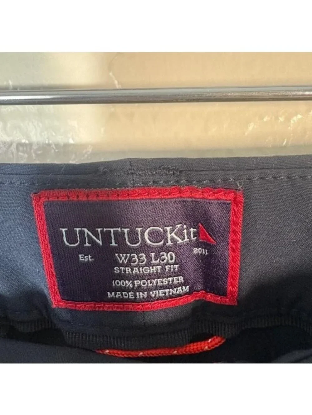 UNTUCKit Chancellor Pants Mens 33x30 Navy Straight Fit Dress Microfiber Casual